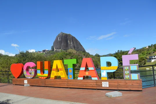 Panoramic view of Guatapé and El Peñol Rock during a tour from Medellín