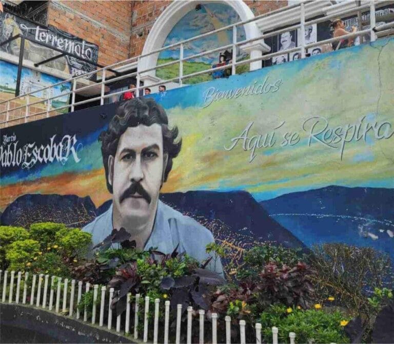 tour pablo escobar medellin