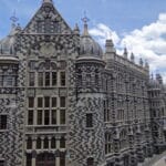 palacio de la cultura rafael uribe uribe, vista desde estación del metro parque berrío.